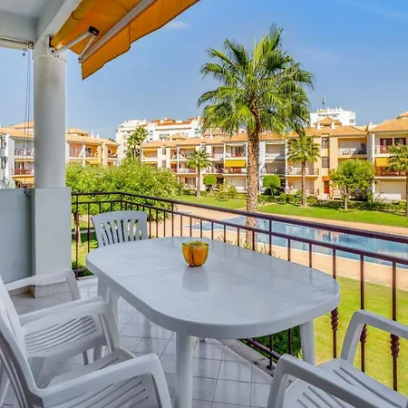Serene W/ Balcony And Pool By Lovelystay Apartamento Quarteira
